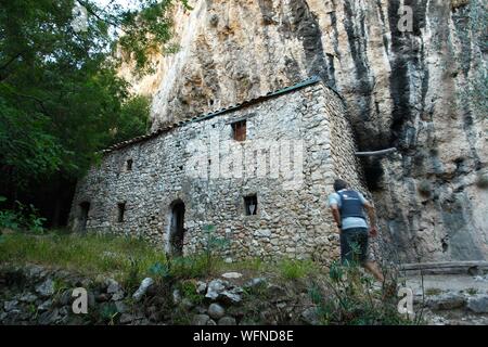 Frankreich, Ardèche, Ardèche Schluchten Nationalen Naturpark, Sauze, gard Der Naturpark macht seine Morgen auf einem Kanu in der Ardeche Canyon Stockfoto