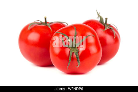 Tomaten isoliert auf weißem Hintergrund. Mit Freistellungspfaden. Stockfoto