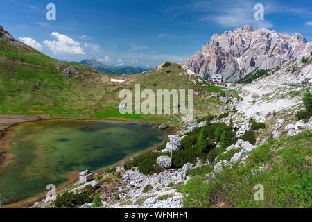 Italien, Venetien, in der Provinz von Belluno, Dolomiten, Welterbe der UNESCO, Zuflucht und Valparola See Stockfoto