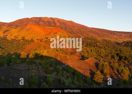 Italien, Sizilien, Ätna Regionaler Naturpark, den Ätna, UNESCO-Weltkulturerbe, Nordhang, mountet Sartorius Stockfoto