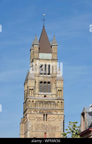 Belgien, Westflandern, Brügge, das historische Zentrum von der UNESCO als Weltkulturerbe, St. Salvator Kathedrale (Sint Salvatorskathedraal) im 10. Jahrhundert, das ist die älteste Pfarrkirche in Brügge erbaut, Glockenturm aufgeführt Stockfoto