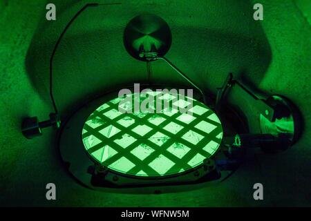 Frankreich, Eure, Grand Bourgtheroulde, ökologischen Labor, aktinolith Fasern (Asbest) auf dem Leuchtschirm eines Transmissions-elektronen-Mikroskop, 300-facher Vergrößerung Stockfoto