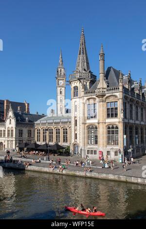 Belgien, Ost-flandern, Gent, Graslei (Quai aux Herbes), entlang der Lys, Old Post Office Stockfoto