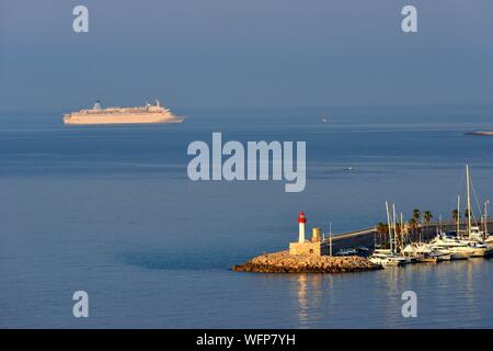 Frankreich, Alpes Maritimes, Cote d'Azur, Menton, der Port Stockfoto