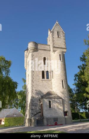 Frankreich, Somme, schlachtfelder an der Somme, Thiepval, Ulster Tower, Replik von einem Turm in der Nähe von Belfast in Nordirland, dem Gedenktag der 36. britischen Division von Ulster während des Ersten Weltkriegs Stockfoto