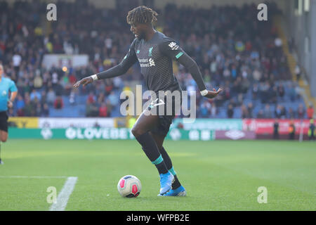 BURNLEY, ENGLAND AUG 31 Divock Beschäftigungsprojekt in Aktion während der Premier League Match zwischen Burnley und Liverpool im Turf Moor, Burnley am Samstag, den 31. August 2019. (Credit: Lukas Nickerson | MI Nachrichten) nur die redaktionelle Nutzung, eine Lizenz für die gewerbliche Nutzung erforderlich. Keine Verwendung in Wetten, Spiele oder einer einzelnen Verein/Liga/player Publikationen. Foto darf nur für Zeitung und/oder Zeitschrift redaktionelle Zwecke Credit: MI Nachrichten & Sport/Alamy Live-Nachrichten verwendet werden. Stockfoto