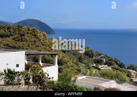 Italien, Sizilien, Liparische Inseln, ein UNESCO Weltkulturerbe, Insel Lipari, traditionellen Haus an der Südostküste Stockfoto