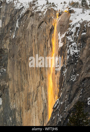 Horsetail Falls, im Winter Yosemite National Park, Kalifornien, USA Stockfoto