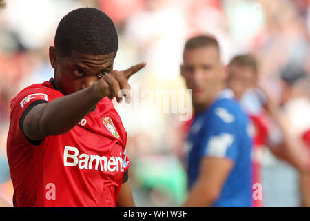 Leon Bailey von Leverkusen reagiert während dem Bundesligaspiel zwischen Bayer 04 Leverkusen und TSG 1899 Hoffenheim im Bay Arena. (Endstand; Bayer 0:0 TSG 1899 Hoffenheim) Stockfoto