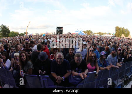 Knebworth, Herfordshire, UK. 31 August, 2019. Festivalbesucher an der zweiten Cool Britannia Festival auf dem Gelände des Knebworth House. Stockfoto