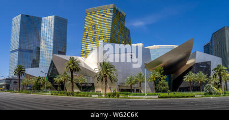 Außen an den Geschäften der Kristalle an CityCenter in Las Vegas. Es ist eine neue und Premium Retail und kulinarisches Erlebnis. Stockfoto