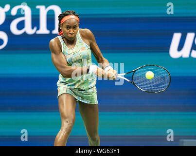 New York, USA. 31 Aug, 2019. Cori Coco Gauff (USA), die in Aktion während der 3. Runde der US Open Meisterschaft gegen Naomi Osaka (Japan) an Billie Jean King National Tennis Center (Foto von Lew Radin/Pacific Press) Quelle: Pacific Press Agency/Alamy leben Nachrichten Stockfoto