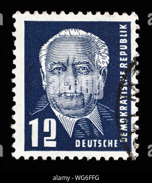 Stempel ausgestellt in Deutschland - Demokratische Republik (DDR) zeigt Staatspräsidenten Wilhelm Pieck, circa 1950. Stockfoto