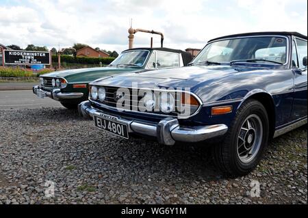 Ein 1973 Triumph Stag in einem Line-up Der klassische Sportwagen am Severn Valley Railway classic car Tag, Kidderminster Station. 31. August 2019 Stockfoto