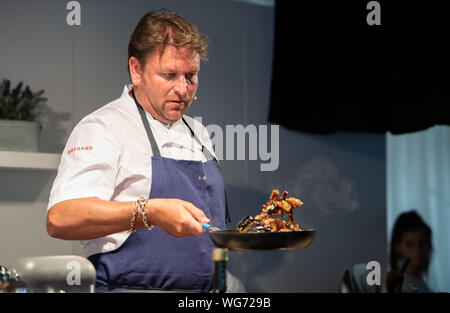 Bolton Essen und Trinken Festival - 26. August 2019. Chef James Martin. Stockfoto