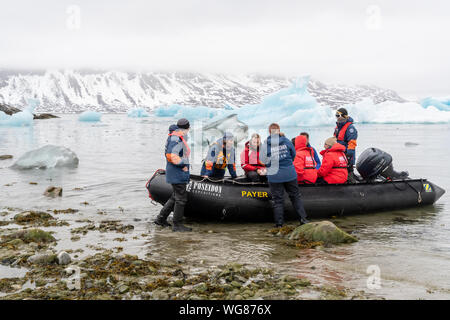 Sternzeichen Start von Poseidon Expedition zu den Küsten Grönlands Stockfoto