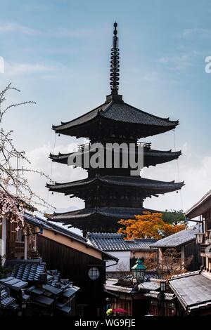 Fünfstöckige Yasaka Pagode des Buddhistischen Hokanji Tempel, Yasaka Dori historische Straße, Kyoto, Japan Stockfoto