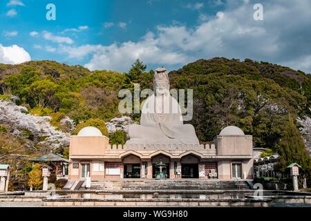 Giant Buddha Statue, Ryozen Kannon Statue, Kodaiji Tempel, Shimokawaracho, Kyoto, Japan Stockfoto