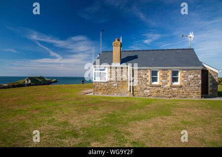 Die nationalen Coastwatch Institution Lookout in Worms auf der Halbinsel Gower, South Wales, Großbritannien Stockfoto