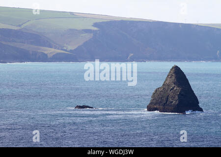 Blick auf die Küste von Tintagel Castle, an der Nordküste von Cornwall Stockfoto