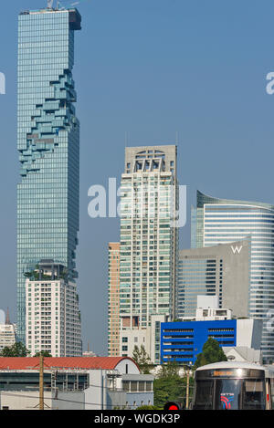 King Power MahaNakhon ist eine gemischt genutzte Hochhaus in der Silom Sathon zentralen Geschäftsviertel von Bangkok Thailand Stockfoto