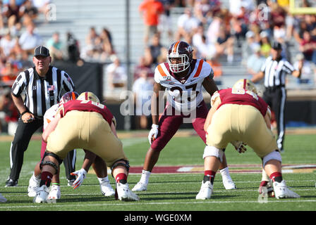 August 31, 2019, Chestnut Hill, MA, USA; Virginia Tech Hokies linebacker Rayshard Ashby (23), die in Aktion während der NCAA Football Spiel zwischen Virginia Tech Hokies und Boston College Eagles unter Alumni Stadium. Anthony Nesmith/CSM Stockfoto
