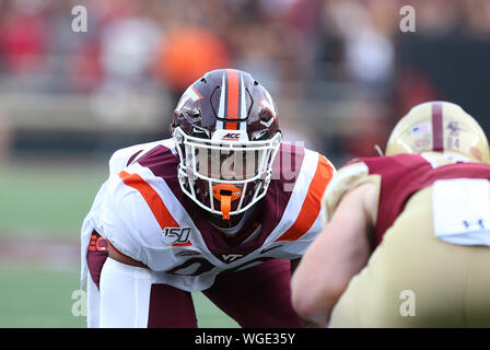 August 31, 2019, Chestnut Hill, MA, USA; Virginia Tech Hokies defensive lineman Jaevon Becton (90) während der NCAA Football Spiel zwischen Virginia Tech Hokies und Boston College Eagles unter Alumni Stadium. Anthony Nesmith/CSM Stockfoto