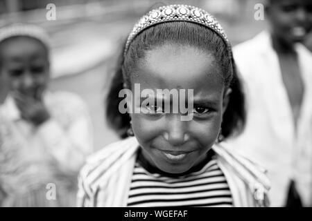 OROMIA, Äthiopien - April 20, 2015: Closeup Portrait eines nicht identifizierten Kind in der oromia Region Äthiopiens Stockfoto