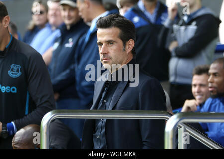 Liverpool, Großbritannien. 01 Sep, 2019. Everton Manager Marco Silva an schaut. Premier League match, Everton v Wolverhampton Wanderers im Goodison Park in Liverpool am Sonntag, den 1. September 2019. Dieses Bild dürfen nur für redaktionelle Zwecke verwendet werden. Nur die redaktionelle Nutzung, eine Lizenz für die gewerbliche Nutzung erforderlich. Keine Verwendung in Wetten, Spiele oder einer einzelnen Verein/Liga/player Publikationen. pic von Chris Stading/Andrew Orchard sport Fotografie/Alamy Live news Credit: Andrew Orchard sport Fotografie/Alamy leben Nachrichten Stockfoto