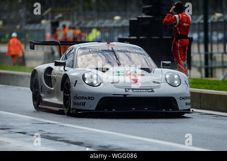 Towcester, Northamptonshire, Großbritannien. 1. September 2019. Porsche GT Team (DEU) Porsche 911 RSR während der 2019 FIA 4 Stunden Silverstone World Endurance Championship in Silverstone Circuit. Foto: Gergo Toth/Alamy leben Nachrichten Stockfoto