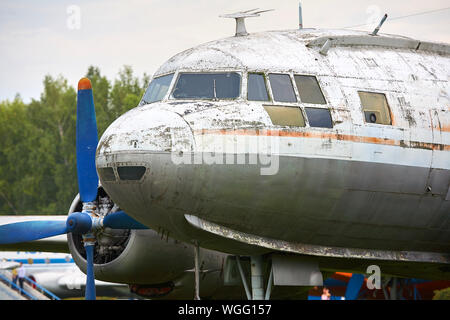 Elemente der alten militärischen Ebene schließen. Stockfoto