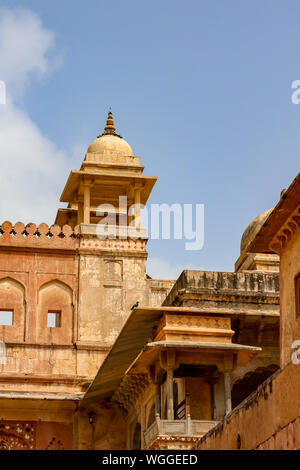 Detailansicht der Fassade und Kuppel der Amber Fort, Jaipur, Rajasthan, Indien