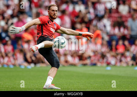 1. September 2019; Wanda Metropolitano Stadion, Madrid, Spanien; La Liga, Atletico de Madrid gegen Sociedad Deportiva Eibar; Jan Oblak (Atletico de Madrid) Vor dem Spiel Warm-up-Redaktion nur verwenden. Stockfoto