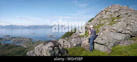 Antenne Sommer Meer Panorama Norwegen Bergen, Lofoten, Ferienhäuser Konzept, touristische Fotografien eine Marine von oben Stockfoto