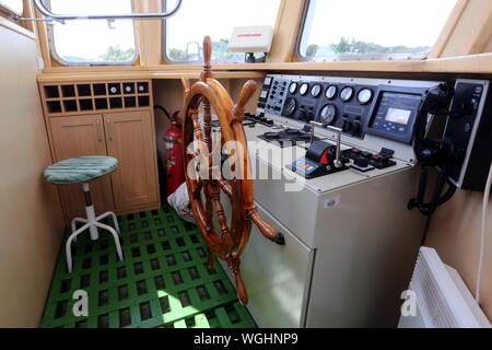 Dobczyce. Kleinpolen (malopolska). Polen. Innenraum der Brücke von touristische Schiff Kreuzfahrt auf der Dobczyce See. Stockfoto