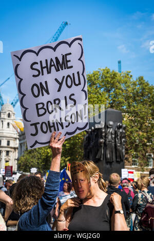 Schande über sie Boris Johnson Plakat, Anti Boris Johnson Plakat, Protest gegen die Aussetzung des Parlaments, London, UK, 31/08/2019 Stockfoto