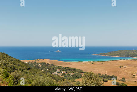 Landschaft der Insel Korsika. Capo di Feno Beach in der Nähe von Ajaccio, Frankreich. Stockfoto