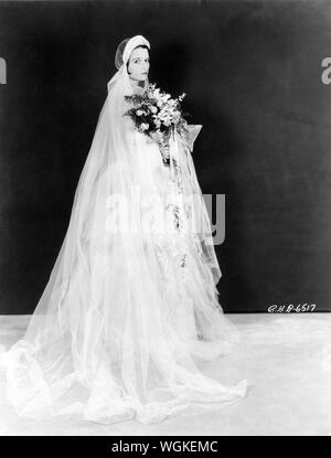 LOUISE BROOKS ca. 1928 Werbung Porträt in Wedding Dress Berühmte Spieler - lasky Corporation/Paramount Pictures Stockfoto