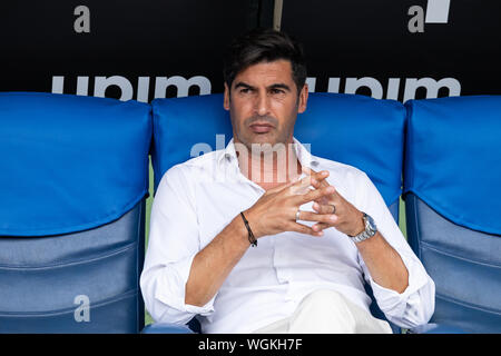 Roma's Coach, Paulo Fonseca schaut während der Serie ein Match zwischen Lazio und AS Rom am Olympiastadion. (Endstand: Lazio 1:1 AS Roma) Stockfoto