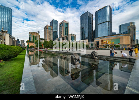 Tianfu Platz, das Symbol von Chengdu, liegt im Stadtzentrum. Die größte Stadt im Südwesten Chinas. Stockfoto