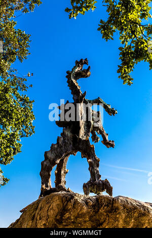 Wawel Dragon Skulptur von polnischen Künstler Bronisław Chromy, Wawel in Krakau, Polen Stockfoto