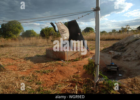 Hingen heraus waschen, Mwandi, Sambia, Afrika. Stockfoto