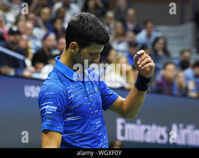 New York, USA. 01 Sep, 2019. Flushing Meadows New York US Open Tennis Tag 5 01/09/2019 Titelverteidiger Novak Djokovic scheidet Credit: Roger Parker/Alamy leben Nachrichten Stockfoto