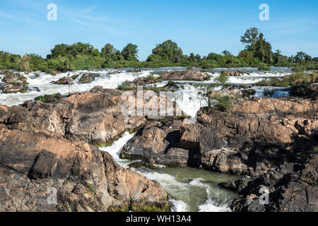 Somphamit Wasserfälle oder liphi Wasserfall bei Don Khone Insel in Laos. Stockfoto