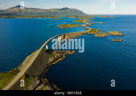 Luftaufnahmen des Atlantik Straße in Norwegen Stockfoto
