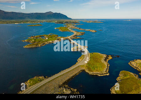 Luftaufnahmen des Atlantik Straße in Norwegen Stockfoto