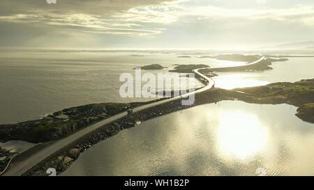 Luftaufnahmen des Atlantik Straße in Norwegen Stockfoto
