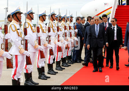 Phnom Penh. 2. Sep 2019. Malaysische Premierminister Mahathir Mohamad kommt in Phnom Penh zu einem dreitägigen Staatsbesuch in Kambodscha Sept. 2, 2019. Credit: Sovannara/Xinhua Stockfoto