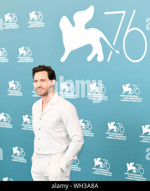 Venedig, Italien. 01 Sep, 2019. Edgar Ramirez nimmt ein Fotoshooting für die Weltpremiere von Wasp Netzwerk während der 76. Filmfestival von Venedig Palazzo del Cinema am 01 September, 2019 in Venedig, Italien. Credit: Roberto Ricciuti/Erwachen/Alamy leben Nachrichten Stockfoto