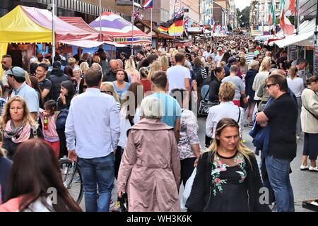 Linköping, Schweden - 25. AUGUST 2018: die Menschen besuchen Stadsfest (Stadt Fest) in Linköping, Schweden. Linkoping Stadsfest ist einer der größten Stadt jährliche Veranstaltung Stockfoto